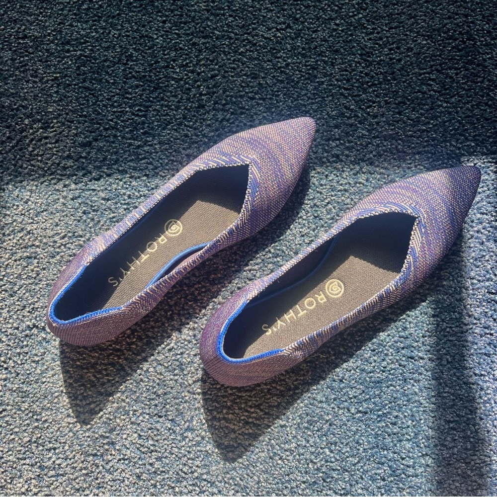 10 Women’s Rothy's Women's Blue & Orange Pointed Flats